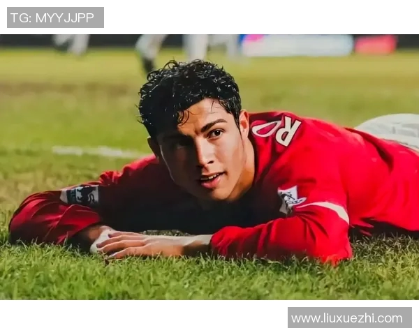 足球明星小罗的传奇人生与足球艺术的完美结合探索