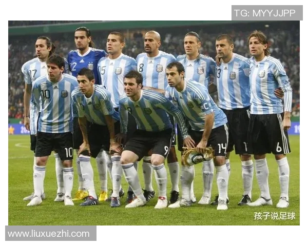 19号球员在足球界的明星阵容及其传奇故事解析